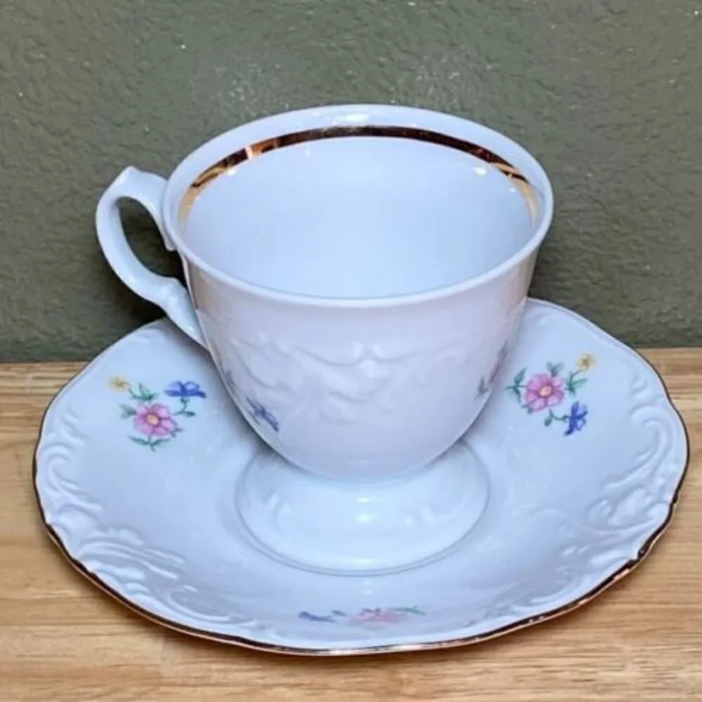 Wawel China • Floral Tea Cup & Saucer Set • Gold Trim • Made In Poland • Rare •‎